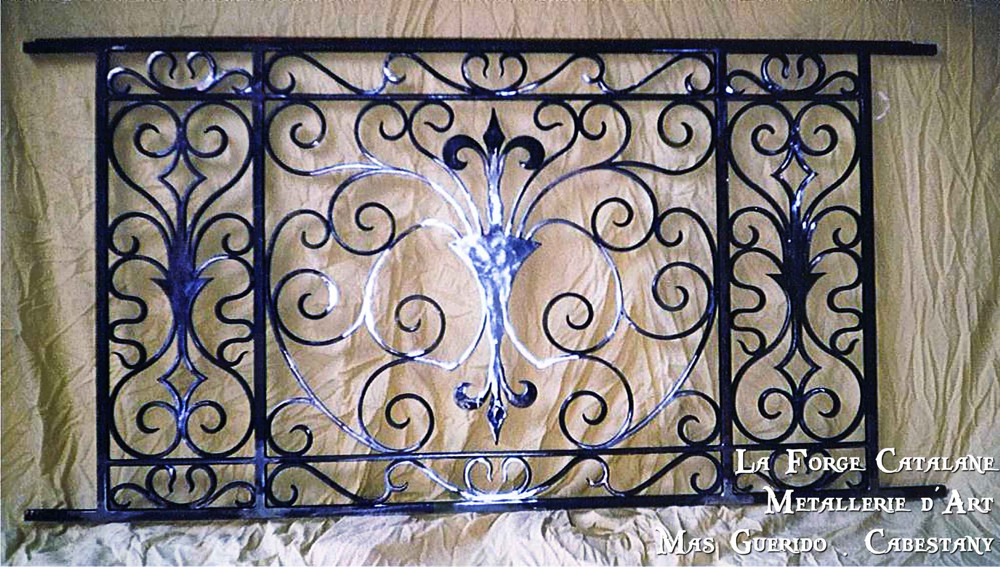 Grille rambarde ouvragee forge catalane.jpg